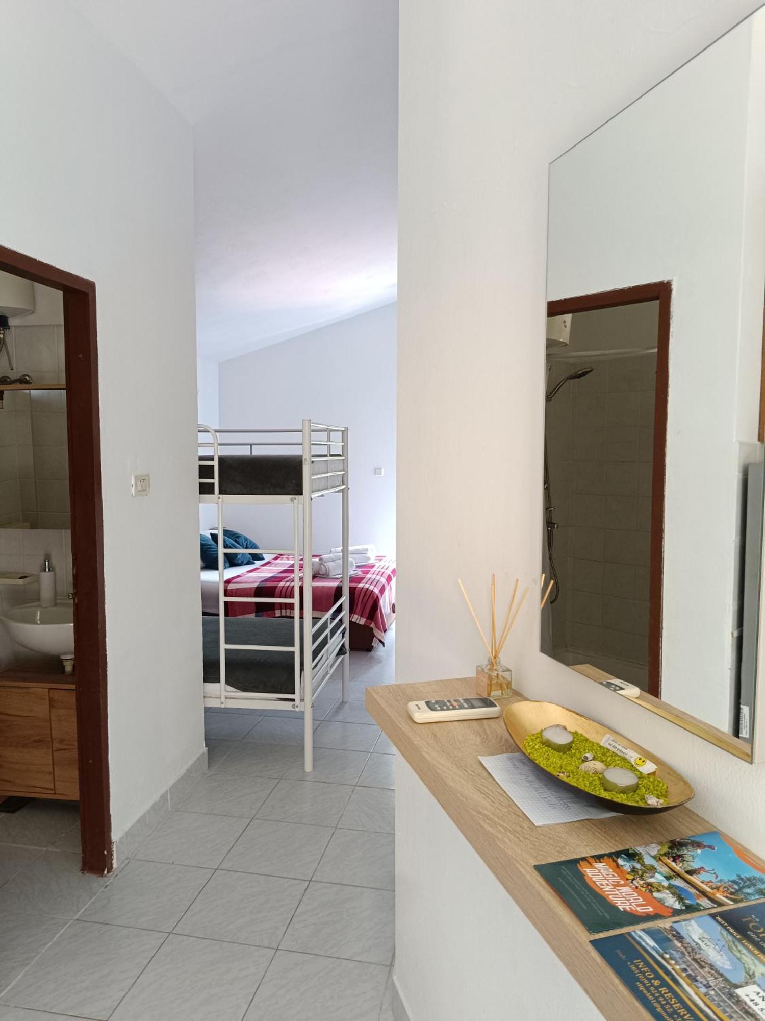 Studio Apartmani Tucic Celina Exterior photo